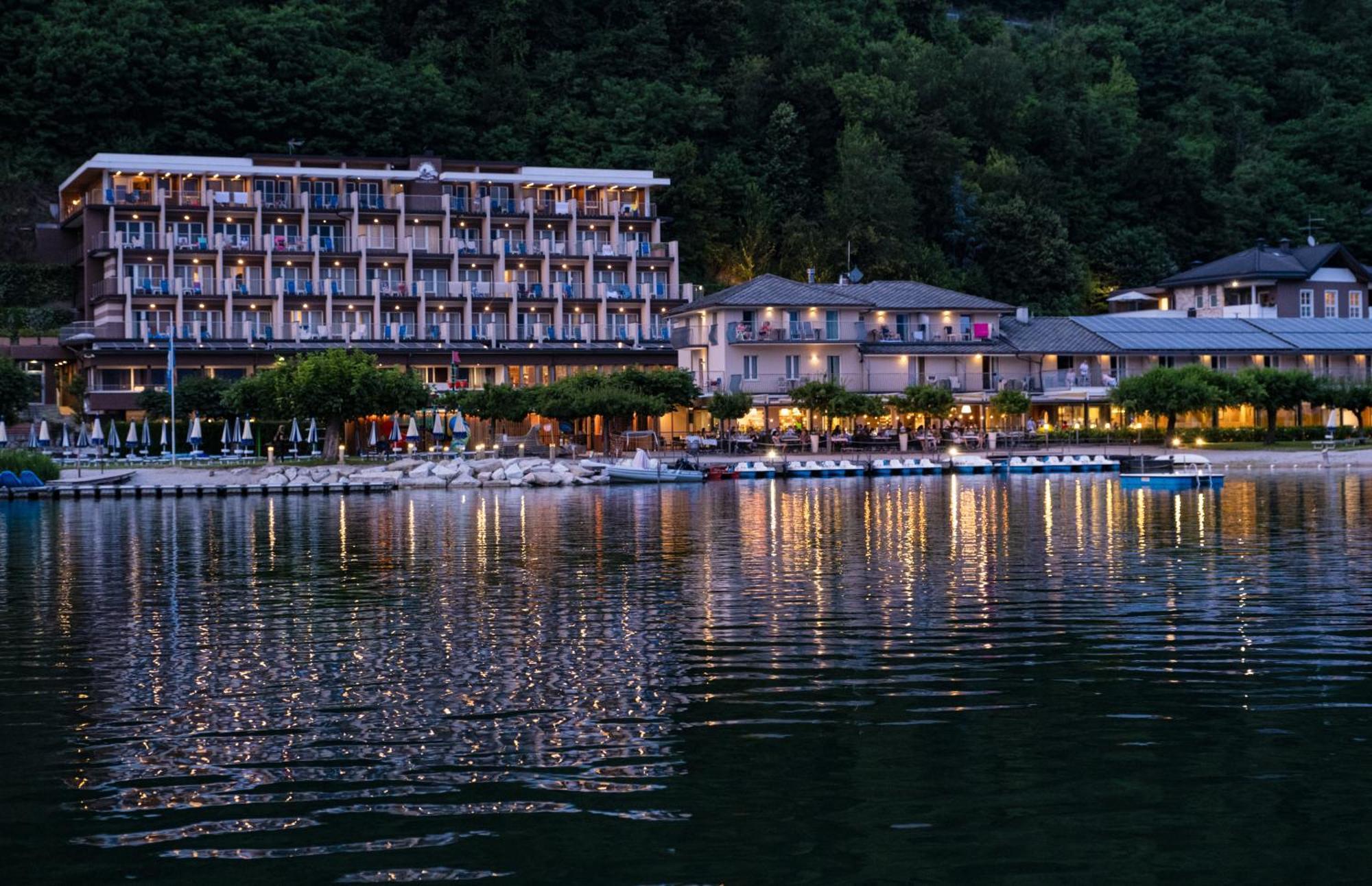 Parc Hotel Du Lac Levico Terme Esterno foto
